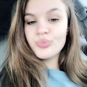 Meet your Posher, Aolani